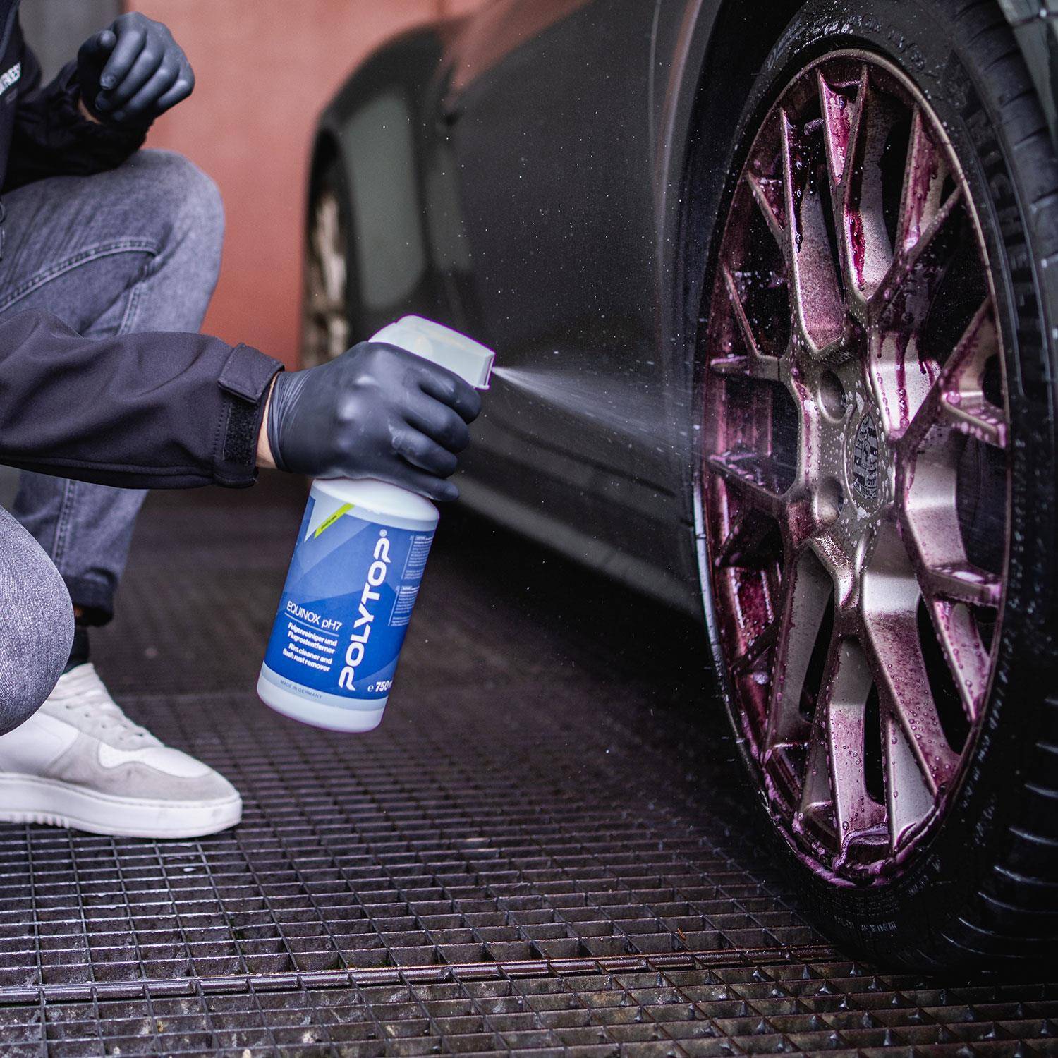 löst hartnäckigen Bremsstaub